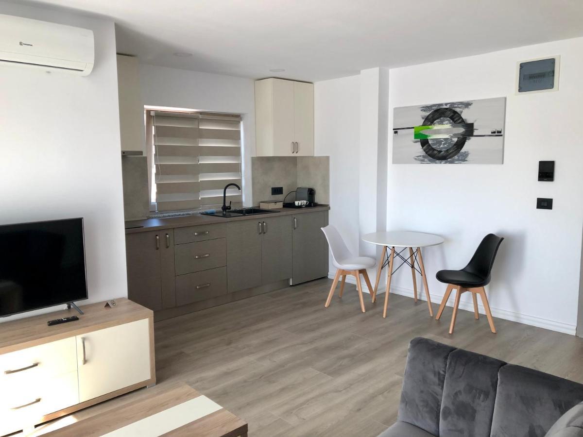 Modern And New Apartments In North Of Timisoara - Pnm Residence Dumbravita  Экстерьер фото