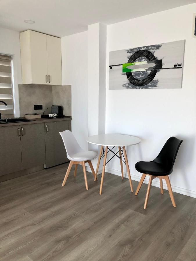 Modern And New Apartments In North Of Timisoara - Pnm Residence Dumbravita  Экстерьер фото